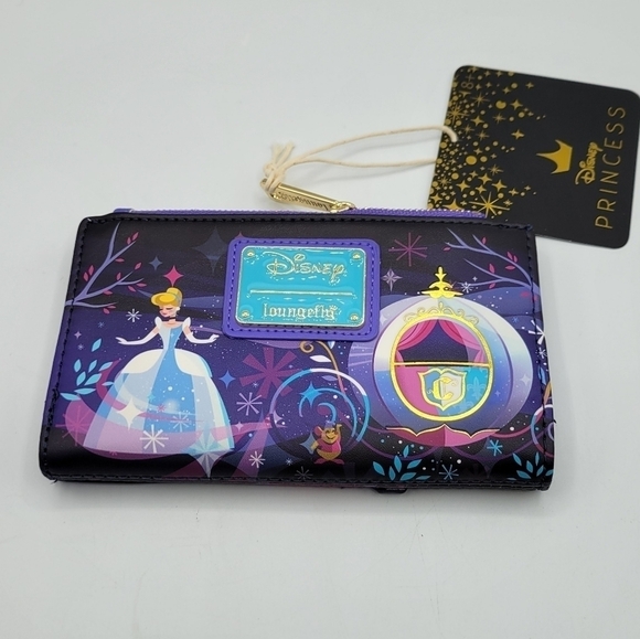 New Loungefly Disney Cinderella Castle Backpack & wallet Bundle - Picture 10 of 13